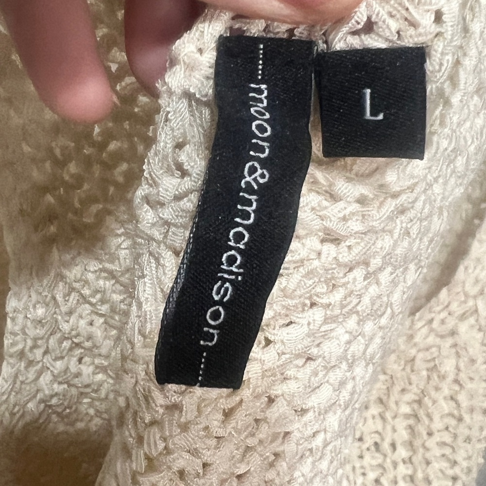 Crochet Tank Top Beige Size L Moon & Madison Worn once!